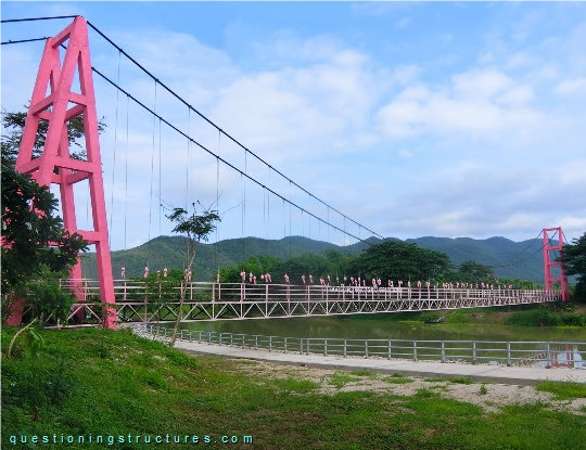 Suspension bridge over a river (link-image to suspension bridge 29)