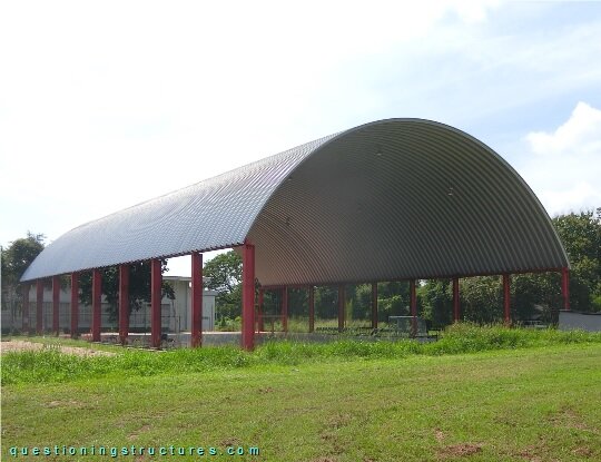 Covered sports court (link-image to sports building 11)
