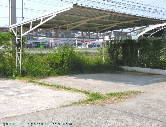 Freestanding steel carport (link-image to parking lot structure 3)
