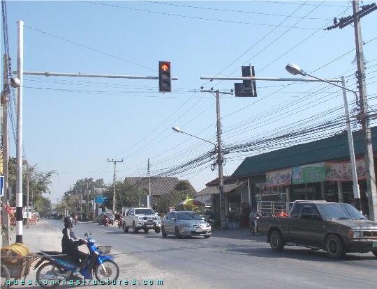 Two traffic light poles (link-image to traffic structure 1)