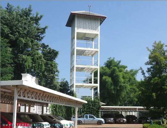 Entrance pavilion made of steel (link-image to cover structures).